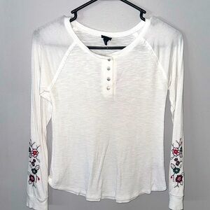 Art Class White Embroidered Sleeve Long Sleeve M (7/8) Girls